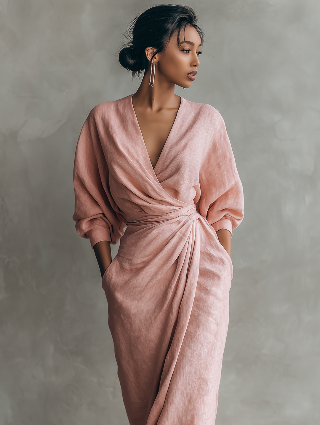 Isolde | Elegantes, drapiertes Maxikleid aus Leinen