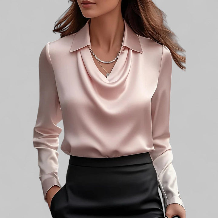 Vivienne | Elegante Satinbluse mit Wasserfallausschnitt