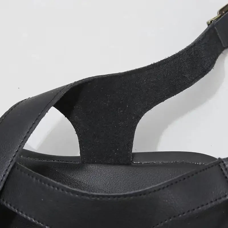Ava | Bequeme Plateausandalen mit gekreuzten Riemen