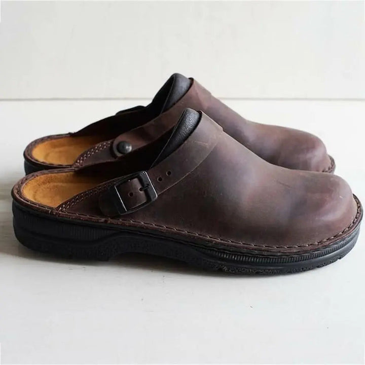Noah | Clogs aus Vintage-Leder mit Schnallen