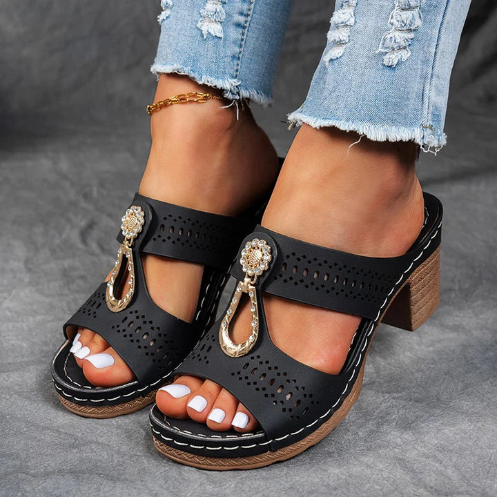 Marielle | Elegante Sandalen mit Blockabsatz und Cut-out-Details