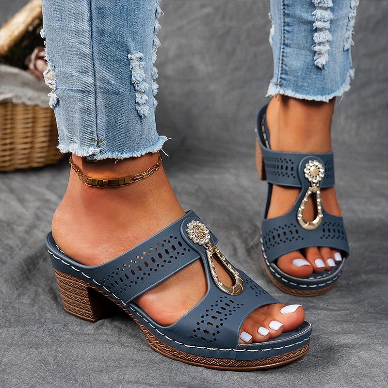 Marielle | Elegante Sandalen mit Blockabsatz und Cut-out-Details