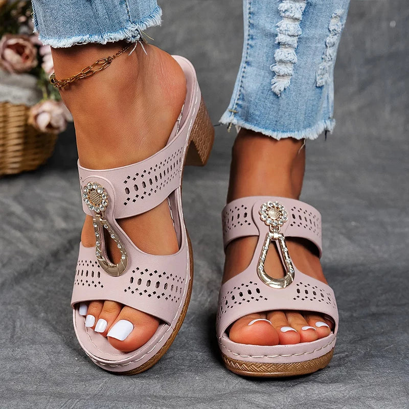 Marielle | Elegante Sandalen mit Blockabsatz und Cut-out-Details