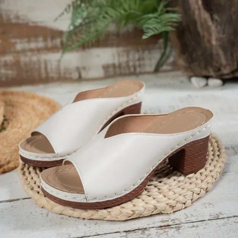 Madison | Sandalen mit gekreuzten Riemen und Blockabsatz