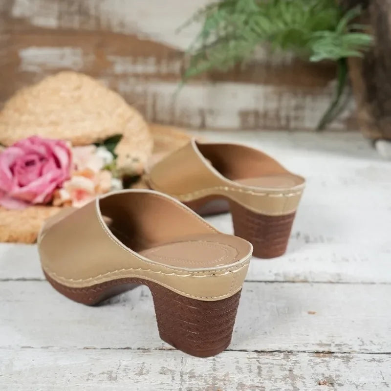 Madison | Sandalen mit gekreuzten Riemen und Blockabsatz