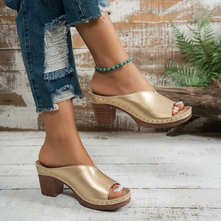 Madison | Sandalen mit gekreuzten Riemen und Blockabsatz