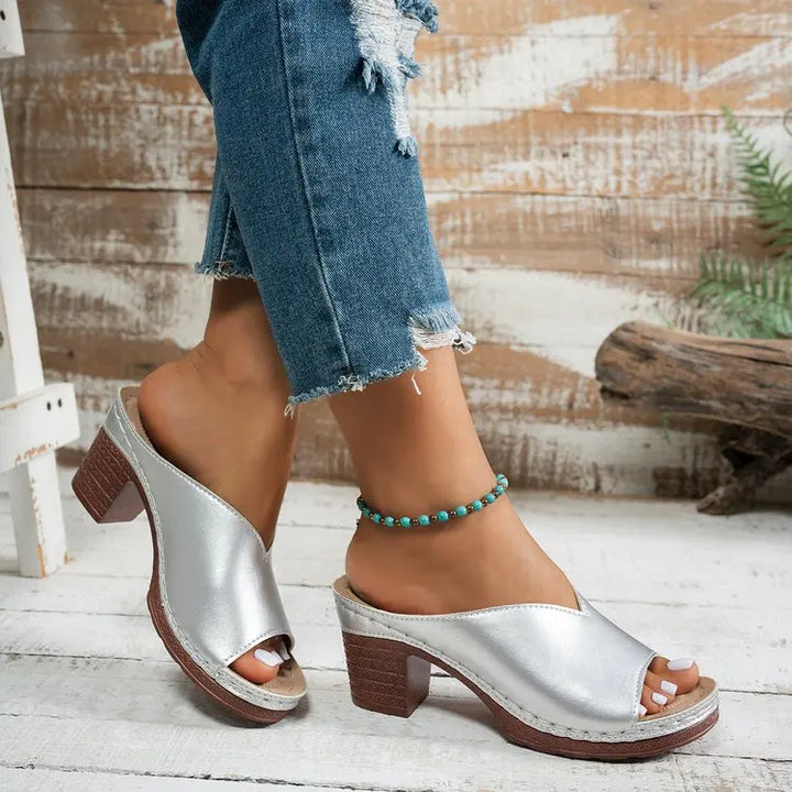 Madison | Sandalen mit gekreuzten Riemen und Blockabsatz