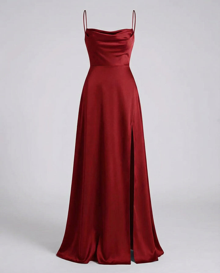 Scarlett | Maxikleid aus Satin mit Wasserfallausschnitt und Schlitz
