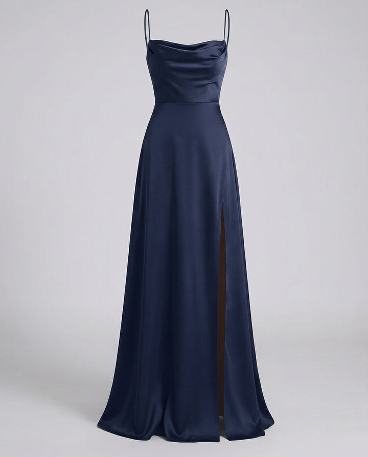 Scarlett | Maxikleid aus Satin mit Wasserfallausschnitt und Schlitz