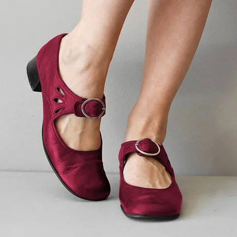 Clara | Mary-Jane-Ballerinas im Vintage-Stil mit Schnalle